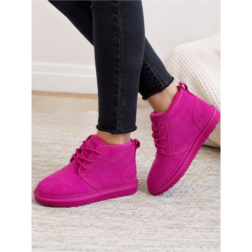 UGG Neumel Boots Women Size 5 Pink Suede Shearling Lined Chukka Cozy